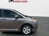 Used 2014 Toyota Sienna LE image 4