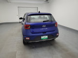 Used 2021 Hyundai Venue SE image 6