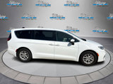 Used 2023 Chrysler Pacifica Touring-L image 2