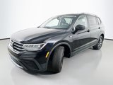 Used 2022 Volkswagen Tiguan SE image 3