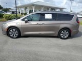 Used 2018 Chrysler Pacifica Limited w/ Advanced Safetytec Group image 2