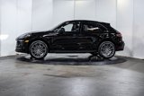 Certified 2024 Porsche Macan image 2