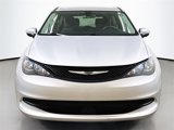 Used 2022 Chrysler Voyager LX image 2