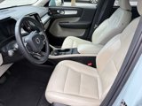 Used 2019 Volvo XC40 T5 Momentum image 5