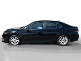 Used 2022 Toyota Camry LE image 2