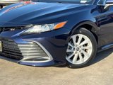Used 2022 Toyota Camry LE image 3