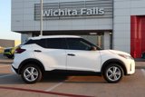 New 2025 Nissan Kicks Play S image 5