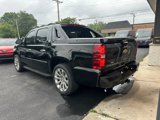 Used 2013 Chevrolet Avalanche LTZ image 5