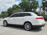 Used 2018 Lincoln MKT AWD image 5