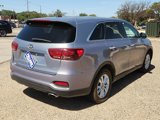 Used 2020 Kia Sorento LX image 3