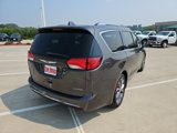 Used 2018 Chrysler Pacifica Limited w/ Tire & Wheel Group image 6