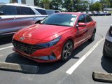 Used 2022 Hyundai Elantra SEL w/ Convenience + Premium Package image 3