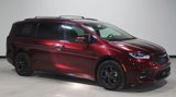 Used 2021 Chrysler Pacifica Touring w/ S Appearance Package image 4