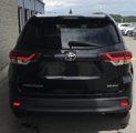 Used 2019 Toyota Highlander AWD V6 image 4