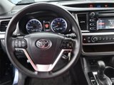 Used 2018 Toyota Highlander LE image 6