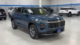 New 2025 Chevrolet Equinox LT image 2
