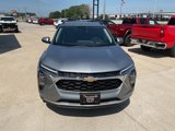 New 2025 Chevrolet Trax LT w/ Sunroof Package image 2