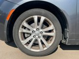 Used 2015 Chrysler 200 Limited image 2