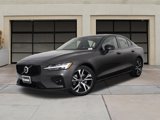 Certified 2025 Volvo S60 B5 Core image 3