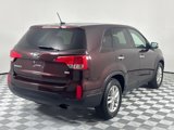 Used 2015 Kia Sorento LX image 5