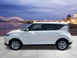 New 2025 Kia Soul S image 2