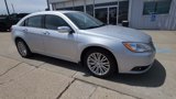Used 2012 Chrysler 200 Limited image 2