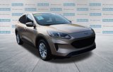 Used 2020 Ford Escape SE image 3