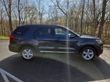 Used 2017 Ford Explorer XLT w/ Equipment Group 202A image 2