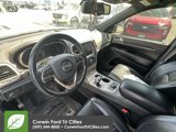 Used 2015 Jeep Grand Cherokee Limited w/ Luxury Group II image 2