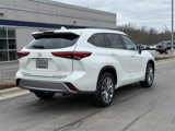 Used 2021 Toyota Highlander Platinum image 4