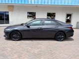Used 2021 Hyundai Elantra SEL image 2