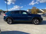 Used 2020 Volkswagen Atlas Cross Sport SE image 2