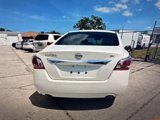 Used 2015 Nissan Altima 2.5 SV w/ Convenience Package image 4