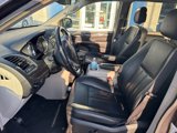 Used 2016 Chrysler Town & Country Touring image 4