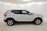 Used 2022 Volvo XC40 T5 Momentum image 2