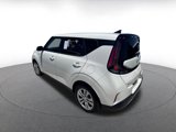Used 2023 Kia Soul LX image 3