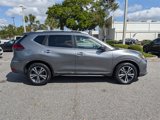 Used 2018 Nissan Rogue SL image 3