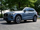 Used 2022 Volvo XC60 B5 Momentum image 3