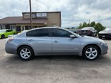 Used 2008 Nissan Altima Hybrid Sedan w/ Technology Pkg image 2