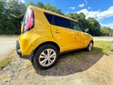 Used 2016 Kia Soul + image 3