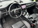 Used 2025 Porsche Macan image 4