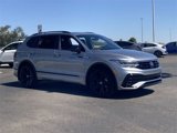 Used 2024 Volkswagen Tiguan SE R-Line image 4