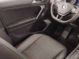 Used 2020 Volkswagen Tiguan SE image 4