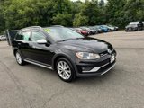 Used 2017 Volkswagen Golf Alltrack S image 4