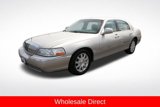 Used 2011 Lincoln Town Car Signature Limited image 5