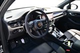 Used 2025 Porsche Macan image 4