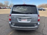 Used 2014 Chrysler Town & Country Touring-L w/ Driver Convenience Group image 6
