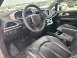 Used 2022 Chrysler Pacifica Touring-L w/ S Appearance Package image 3