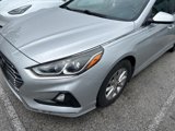 Used 2018 Hyundai Sonata SE image 2