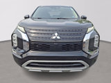 Used 2022 Mitsubishi Outlander SE image 2